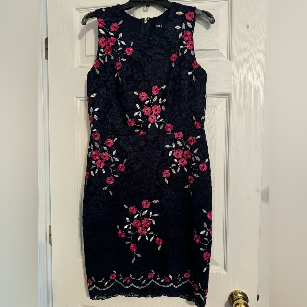 Gorgeous lace dress! Perfect for special occasion!